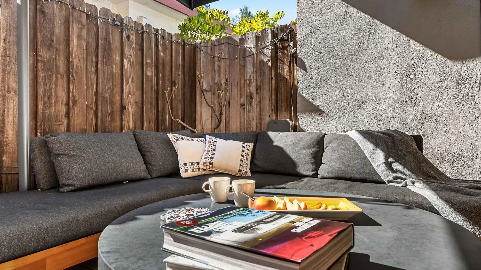 Mid Century Serenity Los Angeles