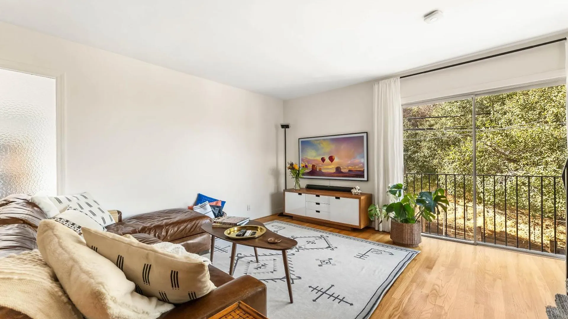 Mid Century Serenity Los Angeles 0*,  United States